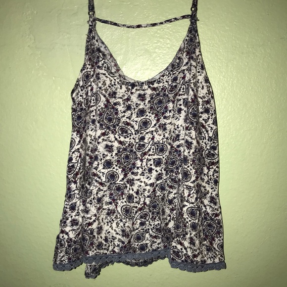 Cute Floral Top - Picture 2 of 2